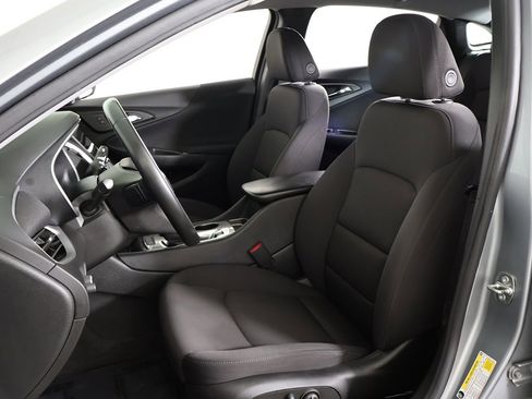 Used 2024 Chevrolet Malibu RS image 25