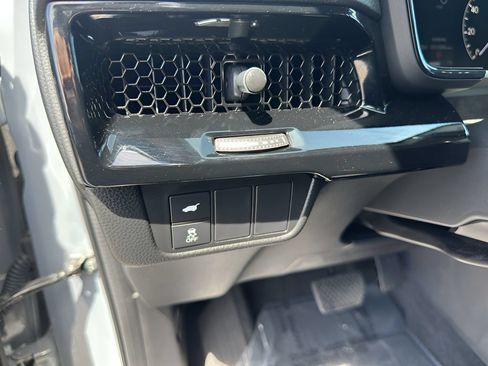Used 2024 Honda CR-V EX-L image 13