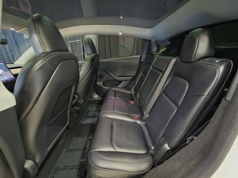 Used 2023 Tesla Model Y Performance image 26