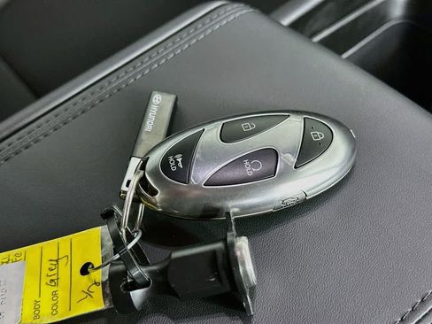 Used 2025 Hyundai Santa Fe SEL FWD image 21