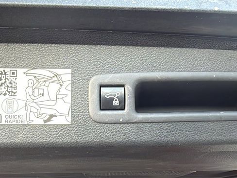 Used 2023 Toyota Sienna XLE image 26