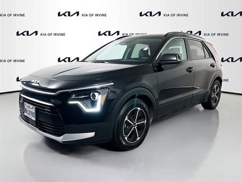 Certified 2023 Kia Niro EX image 3