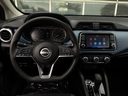 Used 2025 Nissan Versa SV FWD image 13