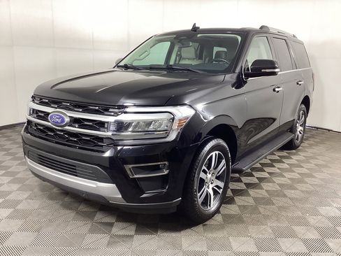 Used 2024 Ford Expedition Limited AWD/4WD image 5