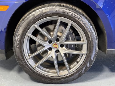 Used 2023 Porsche Macan image 30