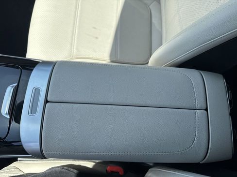 Used 2024 Mercedes-Benz C 300 4MATIC Sedan w/ Advanced USB Package image 24