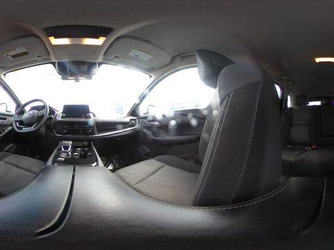 Used 2025 Nissan Rogue SV FWD image 43