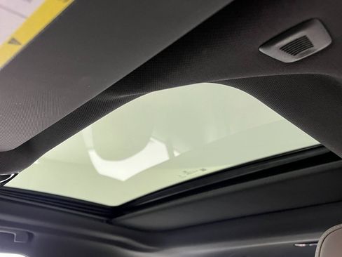 Certified 2025 BMW 530i xDrive image 31