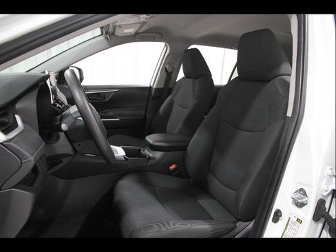 Used 2024 Toyota RAV4 LE image 5