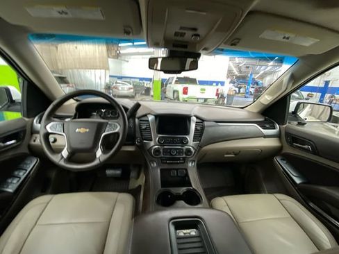 Used 2016 Chevrolet Tahoe LT w/ Luxury Package AWD/4WD image 29