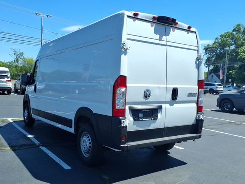 Used 2025 RAM ProMaster 2500 w/ Convenience Group FWD image 5