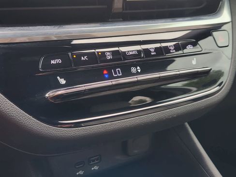 Used 2024 Buick Envista Avenir image 19