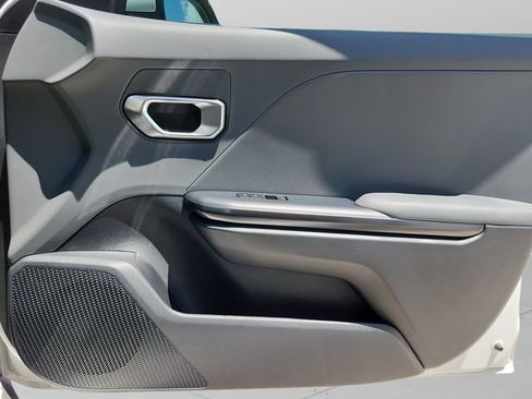 New 2026 Kia K4 FWD image 30
