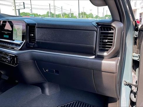 Used 2025 Chevrolet Silverado 1500 LT w/ Safety Package AWD/4WD image 21