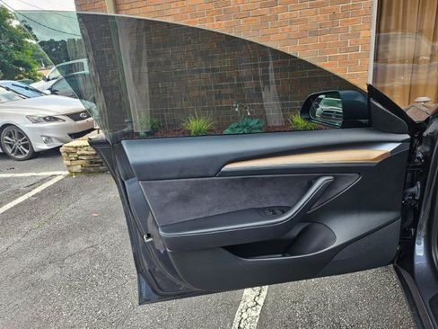 Used 2023 Tesla Model 3 Standard Range RWD image 29