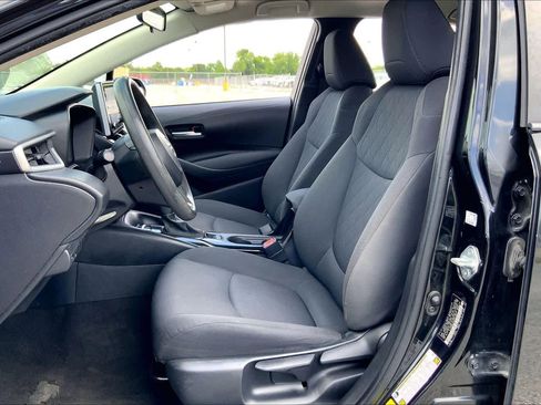 Used 2021 Toyota Corolla LE FWD image 8