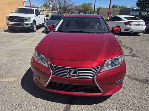 Used 2014 Lexus ES 350 w/ Luxury Package FWD image 4