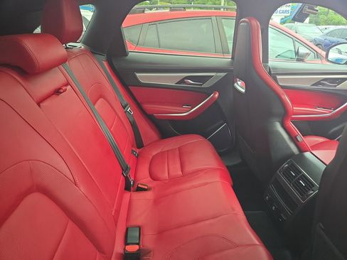 Used 2021 Jaguar F-PACE R-Dynamic S AWD/4WD image 12
