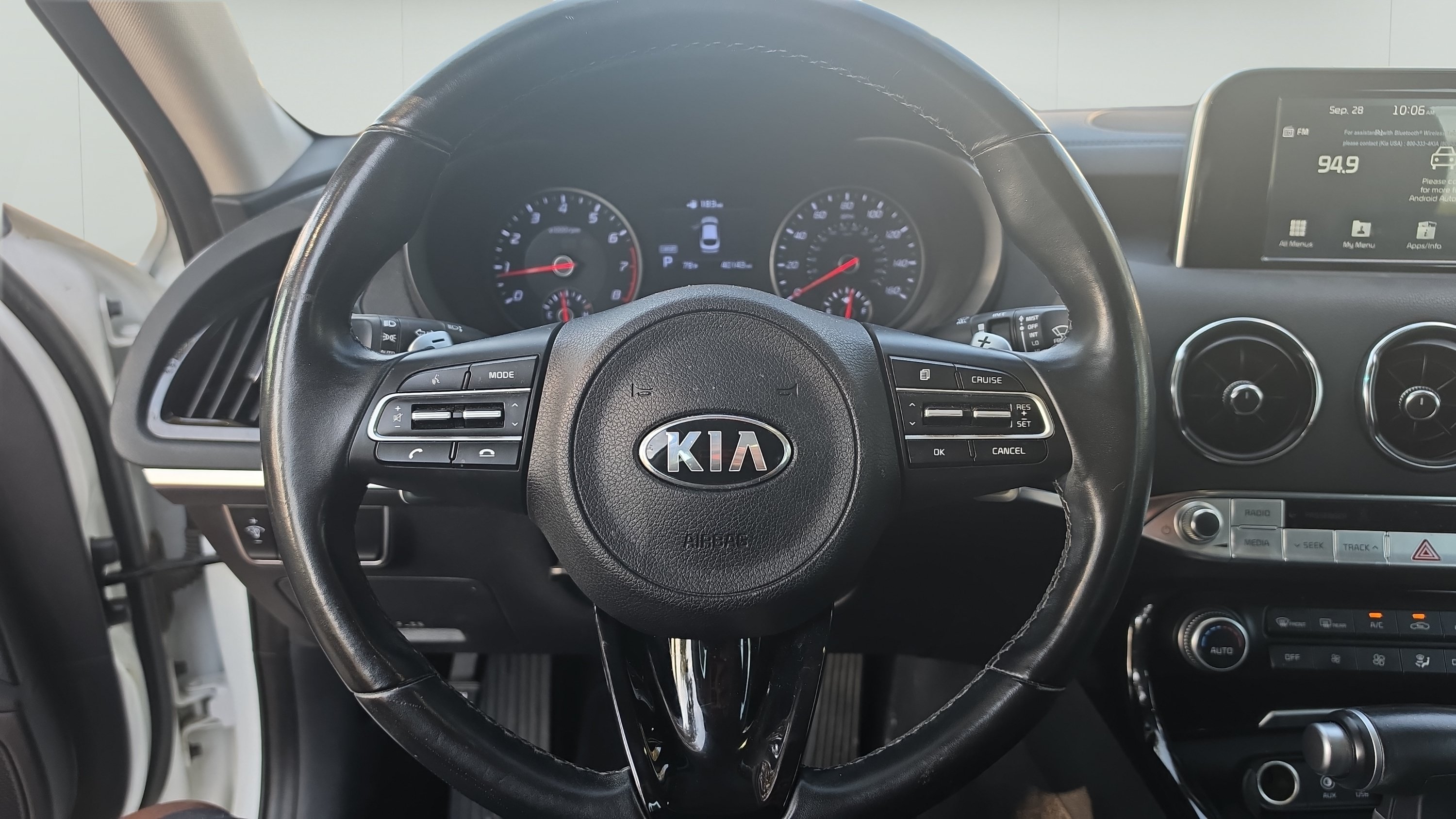 Used 2019 Kia Stinger RWD image 12