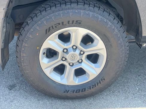 Used 2024 Toyota 4Runner SR5 AWD/4WD image 10