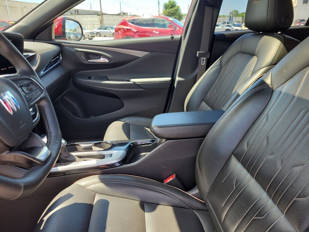 Used 2025 Buick Envista Preferred FWD image 18