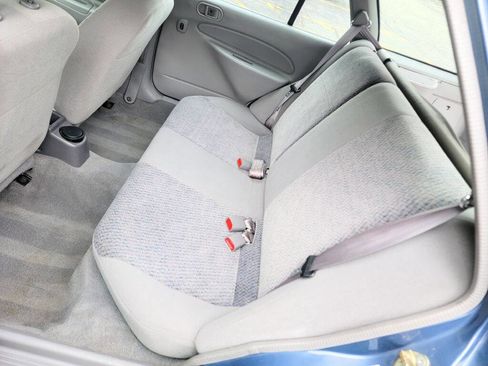 Used 1999 Ford Escort SE image 11