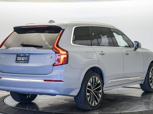 Certified 2026 Volvo XC90 B6 Plus AWD/4WD image 5