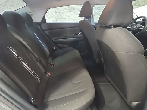 Used 2021 Hyundai Elantra SEL FWD image 10