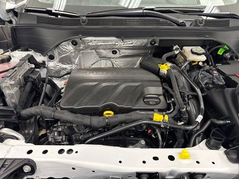 New 2026 Chevrolet Trax LT w/ Sunroof Package FWD image 36