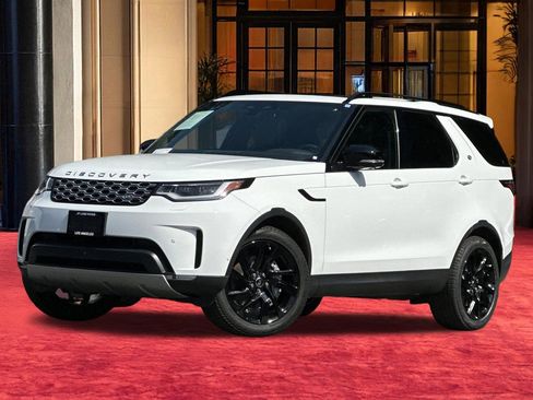 Certified 2025 Land Rover Discovery S image 21