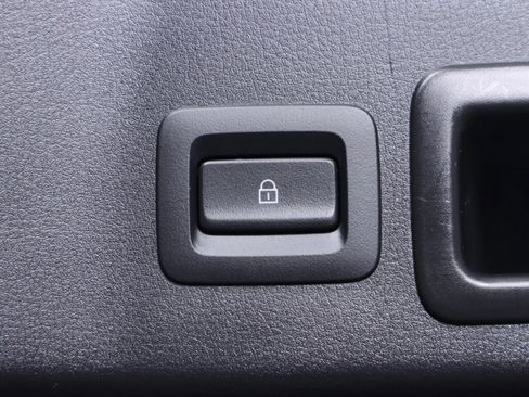 Used 2021 MAZDA MAZDA3 s FWD image 35