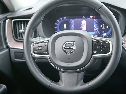 Used 2023 Volvo XC60 B6 Ultimate w/ Protection Package Premier image 25