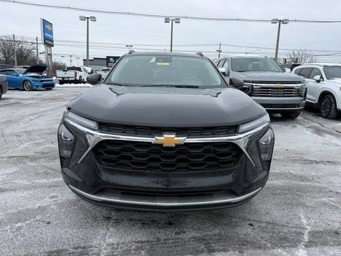 New 2026 Chevrolet Trax LT w/ LT Convenience Package image 2