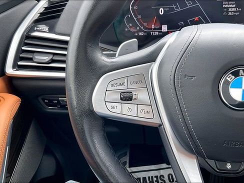 Used 2021 BMW X7 xDrive40i w/ Premium Package image 17