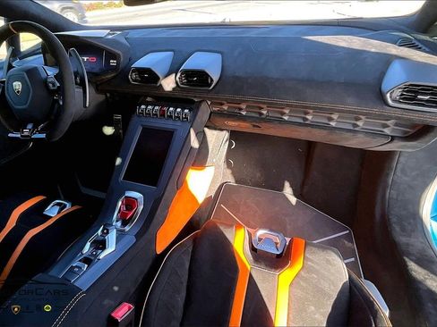 Used 2022 Lamborghini Huracan STO image 14