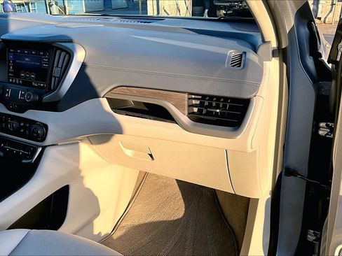 Used 2023 GMC Terrain Denali image 19