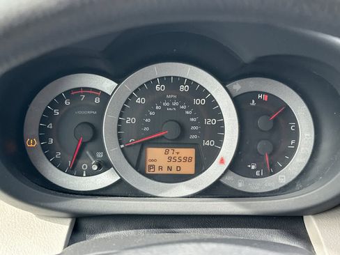 Used 2011 Toyota RAV4 2WD w/ Upgrade Value Pkg image 24