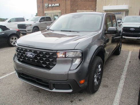 New 2025 Ford Maverick XLT w/ XLT Luxury Package AWD/4WD image 3