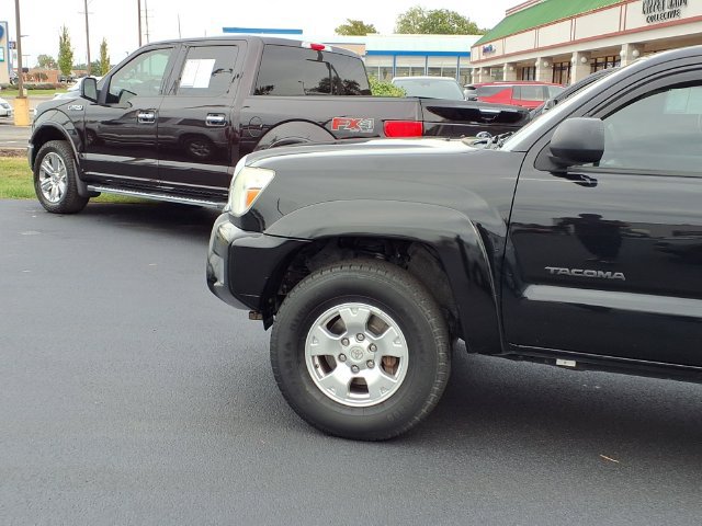 Used 2015 Toyota Tacoma PreRunner w/ TRD Off-Road Package RWD image 32