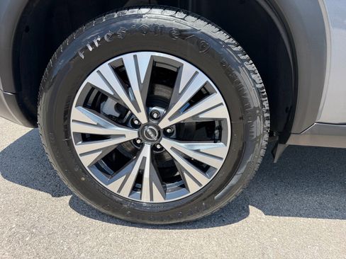 Used 2023 Nissan Rogue SV AWD/4WD image 17