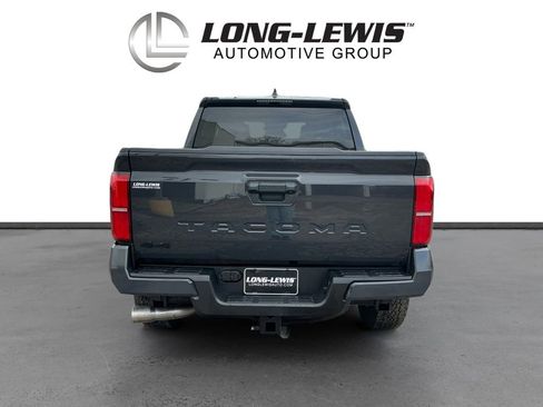 Used 2025 Toyota Tacoma TRD Off-Road AWD/4WD image 5