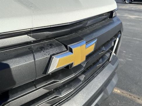 New 2026 Chevrolet Colorado W/T image 17