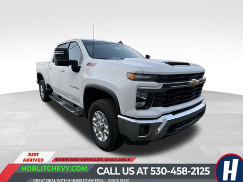 Used 2024 Chevrolet Silverado 2500 LT image 1