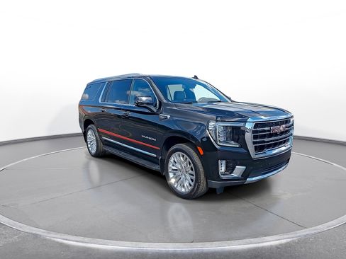 Used 2023 GMC Yukon XL SLT w/ SLT Luxury Package AWD/4WD image 2