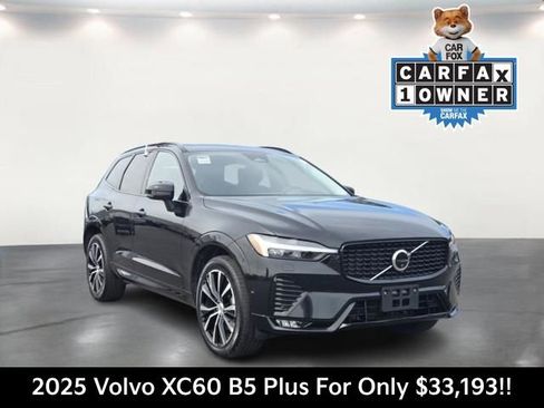 Used 2025 Volvo XC60 B5 Plus image 1