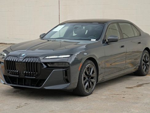 Used 2024 BMW i7 eDrive50 w/ M Sport Package RWD image 64