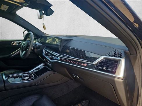 Used 2024 BMW X6 xDrive40i w/ Executive Package image 21