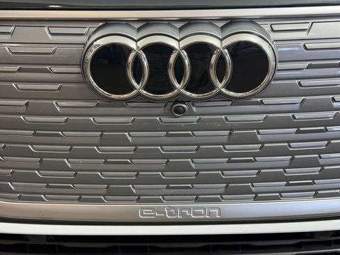 Certified 2023 Audi Q4 e-tron Premium Plus w/ Premium Plus RWD image 27