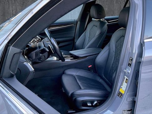 Used 2021 BMW 530i xDrive w/ Convenience Package image 21