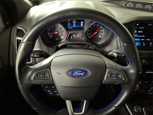 Used 2017 Ford Focus RS image 20
